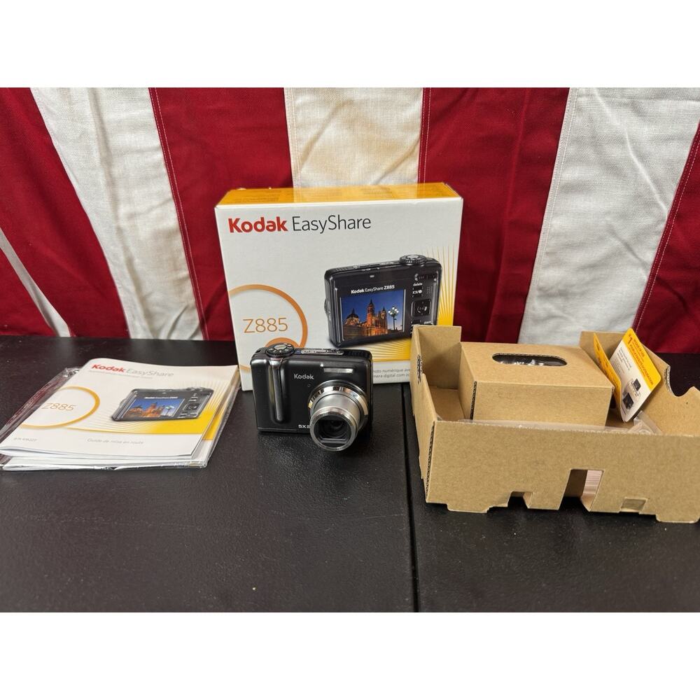 Kodak EasyShare Z885 8.1MP Black Digital Camera W Case Strap SD CardTested Works